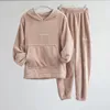 Heimkleidung Frauen Winter-Pyjama Sets weiche Plüschhäuttaschen Langarm O-Neck obere Farbe GLASTISCHE TAY HOSE WARM Unterwäsche