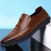 Chaussures décontractées 2024 Luxury Men en cuir Drive authentique pour hommes Pu Pions plats paresseux