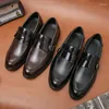 Casual schoenen Italiaanse heren rijden mode bruin formeel voor mannen jurk loafers mocassins zakelijke schoen