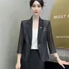 Ternos femininos Meninas Blazer Jaqueta Blazer verão coreano fino fino de três quartos de traje de xale de grande tampo ladras casuais gabinetes selvagens Blazers Lady