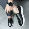 Casual Shoes Men's Leather Loafers Slip-On Sneakers Man Dress Light Breattable Flats Round Toe Bekväma skor