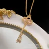 Designer Brand Gold High Edition Tiffays Key Collier Womens New Diamond Iris Pendant Rose Hollow Crown Collar Collar
