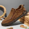 Chaussures décontractées en cuir super fibre hommes faits à la main les molages à plat