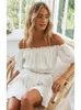 Sommer zweiteiliger Set Bohemian Casual Beach Röcke 2pcs Sets Spitze von Schulterernte und kurzer Faltenrock 240402