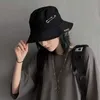 Largura de chapéus de balde de moda brotoh broooch hat punk hip hop preto e branco masculino pescador de verão lazer roupas de rua panamá garota q240403