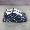 Designer de luxo Moda de moda masculina Plataforma de strass azul Sapatos de renda de lancos causais mocassins rock masculino tênis de hip-hop