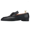 Casual schoenen Piergitar 2024 Alle echt lederen handgemaakte Tassel Men Classic Loafer voor bruiloft rode kleur buitenzool plus maat