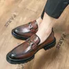 Chaussures habillées 2024 British Brogue Black Casual Leather Business Formal Wear Spring and Automne Hauteur croissant WO