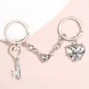 Nyckelringar Lanyards Metal Keychain Heart Key and Lock Ring Magnetic Button Chains For Par Lover Gifts Handbag Accessorie Handgjorda smycken Q240403