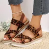 Sandali estate grande pendenza di moda pantofole leopardo stile foglio di pesce foce spessa fondo zapatos para mujeres