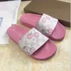 Designer Coache Coaches schoenen Guangzhou zomer Nieuwe mode uit het deler Kerryprintbrief Lichtgewicht Anti Slip Slippers