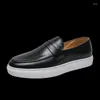 Casual Shoes Men's Leather Loafers Slip-On Sneakers Man Dress Light Breattable Flats Round Toe Bekväma skor