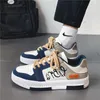 Zapatos informales 2024 Spring Men's Canvas Versión coreana de la tendencia para combinar con la moda de los estudiantes