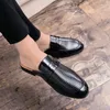 Повседневная обувь Tenis Masculino Men Loafers Кожаные мокасины скользит на мужском открытом платье вечеринка мужские квартиры