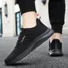 Scarpe casual uomini sneaker traspiranti comfort lace-up comfort non slip leggero esterni esterni primaverilo autunno che gestisce calzature da jogging