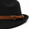 Breda breim hattar hink vintage ull svart triangulär hatt för mens höst elegant klänning avslappnad och unik fedora klassisk kyrka jazz kvinnor filt yq240407