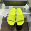 Wysokiej jakości kapcie luksusowe projektant slajdy słoneczne listu na plaży sandał męski mody miękki płaskie buty pary prezent z pudełkiem Mule 35-46