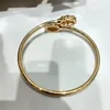 Braccialetto intarsio intarsio intarsio intarsiata Braccialetti senior per le donne alla moda alla moda.