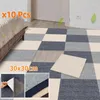 Carpets 10pcs carré de tapis auto-adhésif 30x30cm PELLE ET Stick Autocollant amovible pour les carreaux de mur d'ameublement de maison bricolage