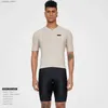 남자 티셔츠 2024 New Coldback Fabric UPF 50+ Pro Aero Short Seve Seve Cycle Jerseys Seamss 없음 칼라 디자인 지퍼 포켓 그린 H240407