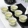 Ensembles de voies de thé 1 pcs chinois tasse tasse de porcelaine de porcelaine céladon motif floral en glaçage créatifs de dringware