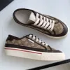 24SS Designer Coache Coaches Shoes New Thick Soled Pet Color Blocking C-format tyg Casual mångsidig platt ensamstående skobräda för kvinnors skor