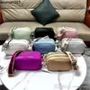 Mode PU Solid Color Small Square Bag 2024 Neue Einzel -Umhängetasche für Frauen mit einzigartigem Design Mode Textur Crossbody Bag