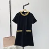 Vestidos para mujeres Marca de moda europea Negro Negro Mini Vestido de manga corta
