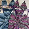 Moda de biquínis de flor de crochê de três peças de roupas de banho de casca de banho de praia para mulheres