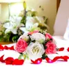 Fleurs décoratives délicat de la pièce maîtresse de table de fleurs