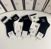 Chaussettes pour hommes à la mode multiples, femmes et hommes en coton pur de haute qualité pour femmes et hommes de haute qualité Coton Classile Classic Classic Basketball de basket-ball de football mixte TN