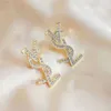 Elegant 18K Gold Silver Plated White Crystal Alphabet Letter Stud Earrings For Women European Populära modedesigner Lyxig smyckespresent Z681