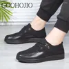 Scarpe casual uomo tessuto per maschio traspirante Maschio che guida lace-up impermeabilizzazione piattaforma in pelle solida in pelle solida piattaforma