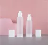 Bouteilles de rangement 100 ml Bouteille sans air en plastique givré pour lotion / émulsion / crème / sérum / fondation / soins de la peau Emballage cosmétique