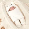 Filtar Cartoon Doudou Fleece Swaddle Filt för född baby sovsäck varma sängkläder föremål tillbehör