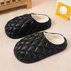 Slippers Chaussures masculines Hiver Mamades Coton Coton Panas Panas Anti Slip Flip Flip Flip Home Couple Slipper