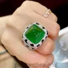 2024 Anel de designer Royal Sapphire Red Diamond Emerald 17 Luxury All-Diamond Ring é a tendência da moda