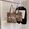 Sacs de soirée Sexy Leopard Design 2024 Big Korean Fashion Shopper Shopping For Women Handbag Bag Sac de grande capacité