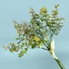 Fleurs décoratives simulées tenant de l'argent eucalyptus feuilles grappes décorations de maison arrangements de plantes vertes