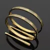 R7xp Bangle Classic Brand Brand Couple Bracelet Bracelet Fashion Gold High Quality Designer Luxury 316L Titanium Steel Jewelry Women Wedding