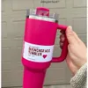 Stanleliness US Stock Cosmo Pink Target Red Tumblers Roze Parade Flamingo Cups H20 40 oz kopje met handgreep en stro koffiewater flessen met 11 40 oz Valentines 8axm