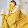 Одеяла Зимние толстые коралловые бархатные плюшевые одеяло диван Thow Blankettftaffeta мягкая карта офиса