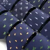 Halskrawatten Herren eng sitzende Krawatte mit Jacquard-Kragen für Hochzeitsgeschäftsanzug Partyausschnitt Bindungsausschnitt Ultra-dünn Gravatas Accessoires für Herrengeschenke C240412