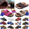 Gratis frakt 2024 Designer Sandaler CLOG GIZEH Män Kvinnor Summer Autumn Slippers Läder Felt Sliders Outdoor Buckle Strap Fla Casual Shoests Cork