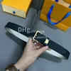 Weiche echte Leder -Taillengürtel Model Männer Accessoires Luxusbrief Taille Big Gold Buckle Freiheitsgeschäftsriemen