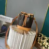 Mini hink designer axelväska för kvinnor klassiska äkta läderhandväskor för damer