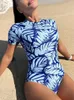 Kvinnors badkläder in-x Kort ärm One Piece Swimsuit Woman 2024 Korean Style Sport Swimming Surf Suf Strandkläder Summer