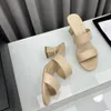 Designer Slipper Pearl Sandales à talons hauts Sandales en cuir à talons mid-talons talons grossiers avec sangle de ligne femme sandale de luxe plage plate chaussure