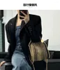 Omuz Çantaları 2024 Marka Tasarımcısı Moda Trendi Çanta Bir Crossbody Tassel Zinciri Messenger Yemeği Kadınlar İçin