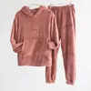 Heimkleidung Frauen Winter-Pyjama Sets weiche Plüschhäuttaschen Langarm O-Neck obere Farbe GLASTISCHE TAY HOSE WARM Unterwäsche